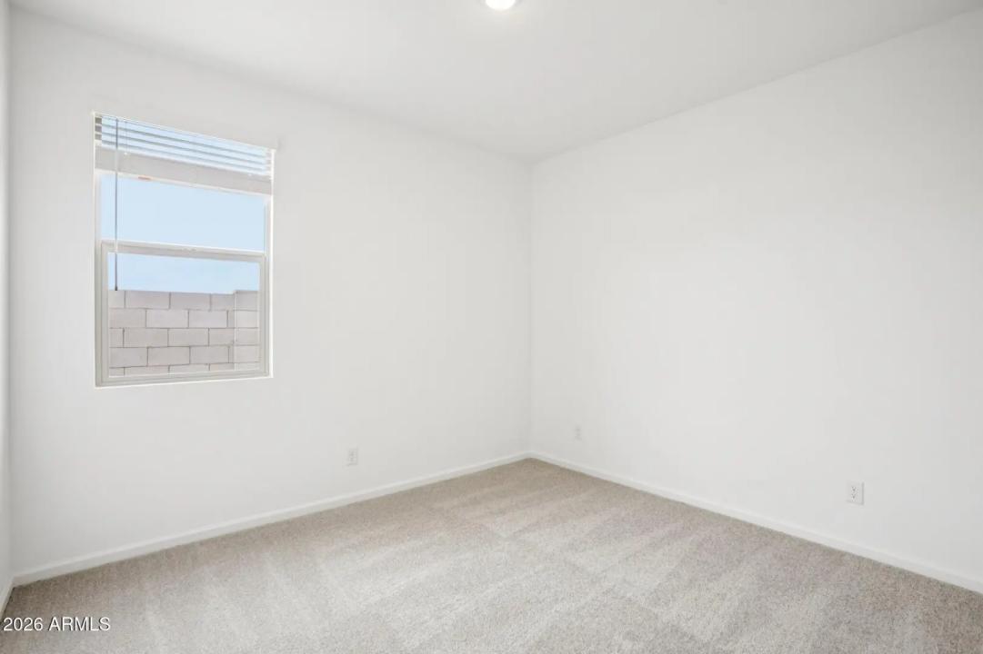 Real Estate Picture 22