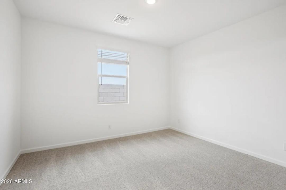 Real Estate Picture 24