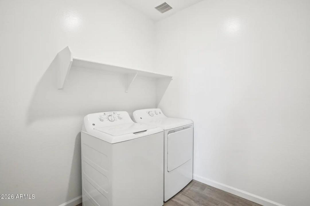 Real Estate Picture 25