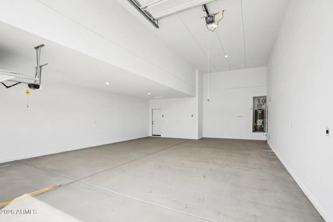 Real Estate Picture 33