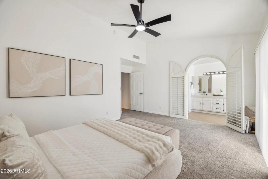 Real Estate Picture 23