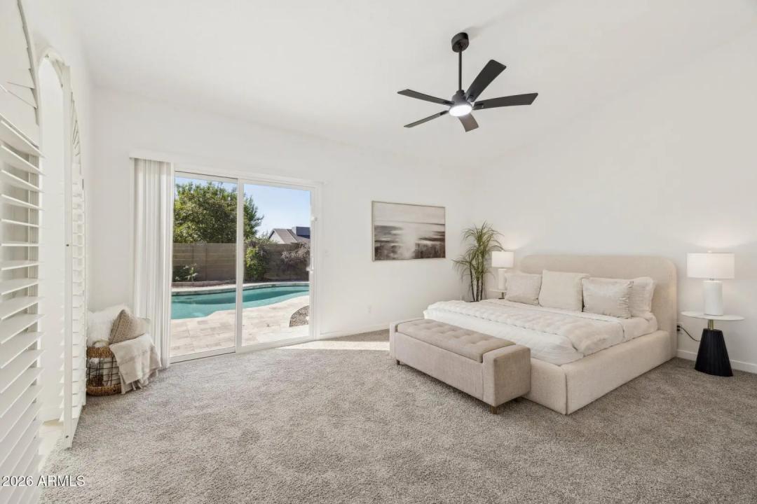 Real Estate Picture 24