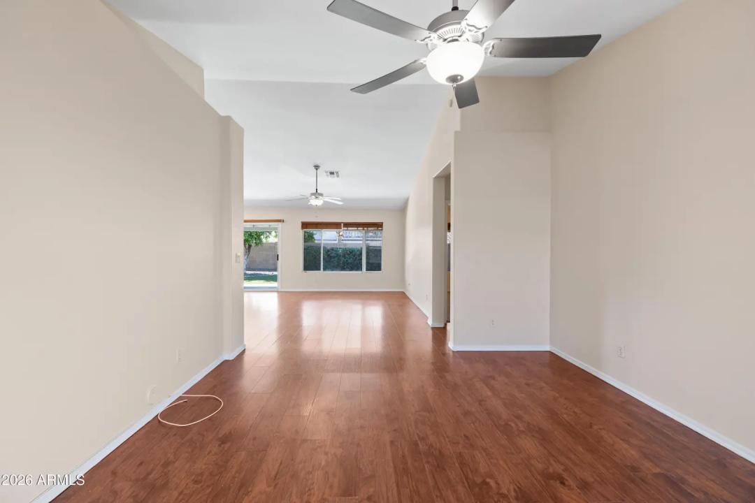 Real Estate Picture 3