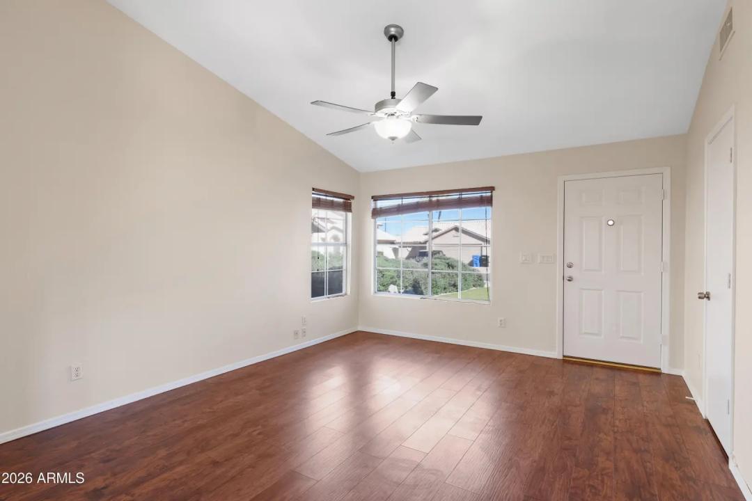 Real Estate Picture 5