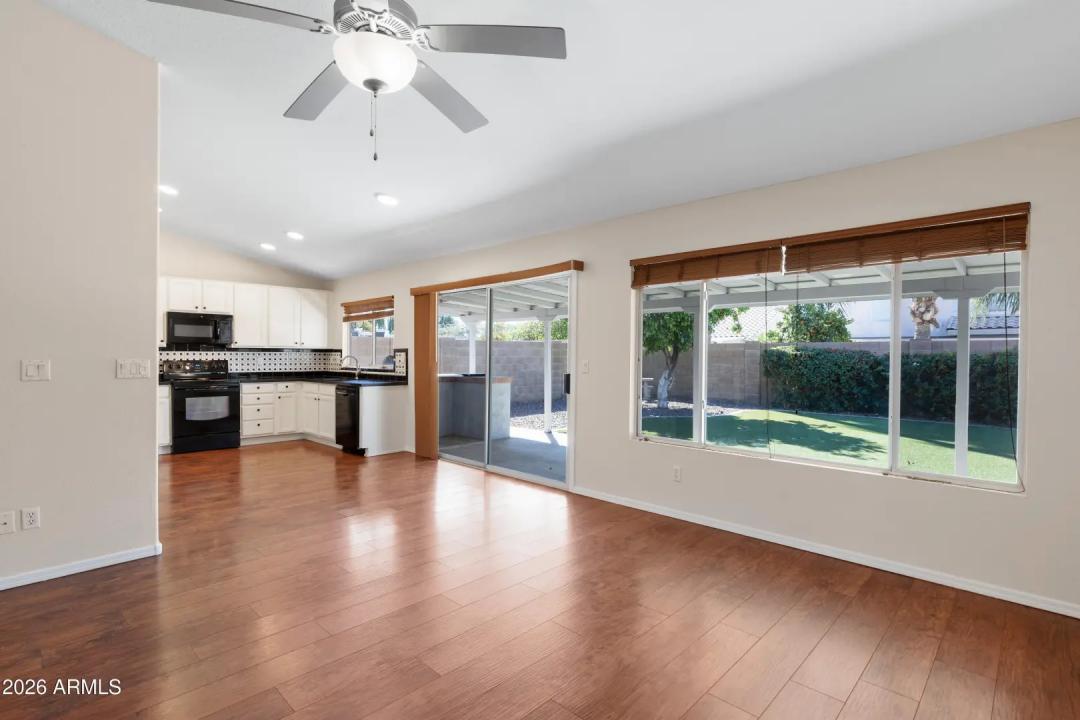 Real Estate Picture 6