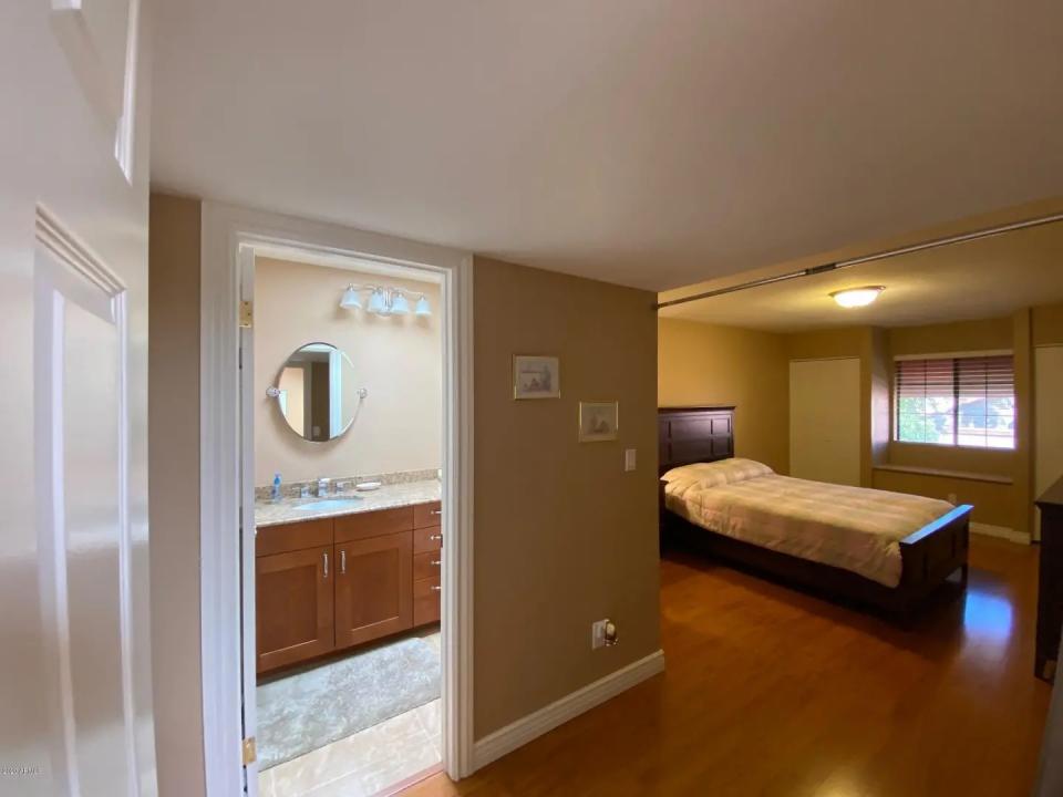 Real Estate Picture 8