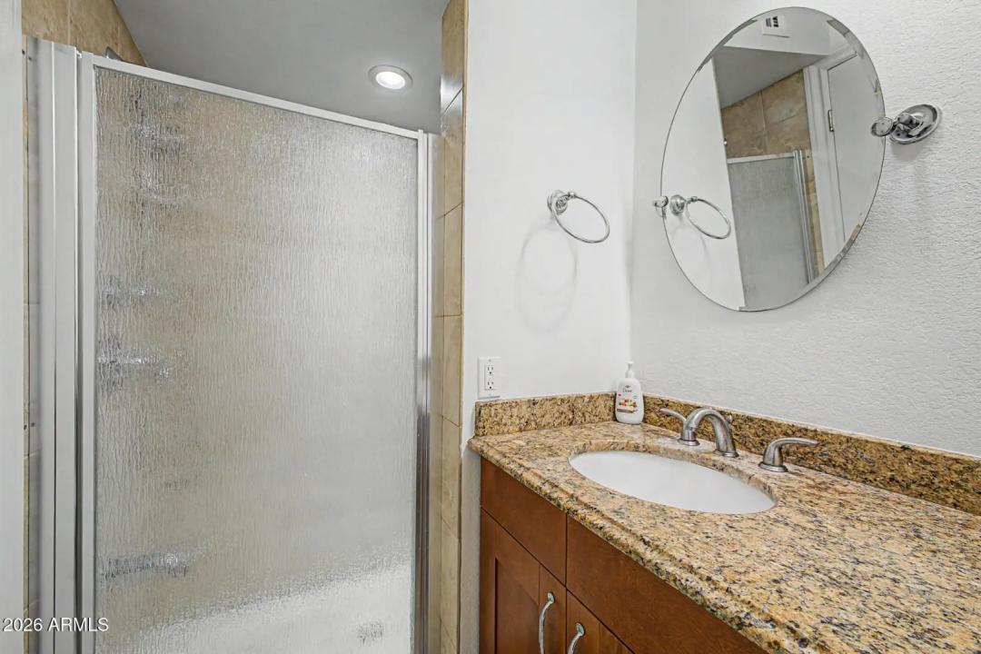 Real Estate Picture 14
