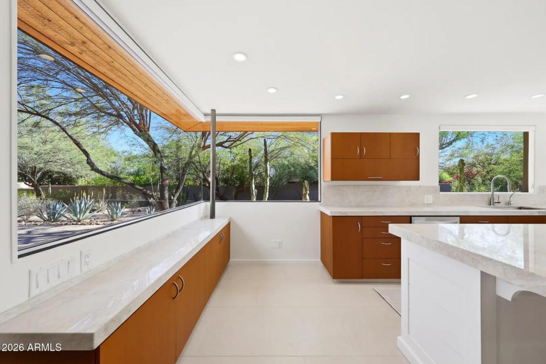 Real Estate Picture 19