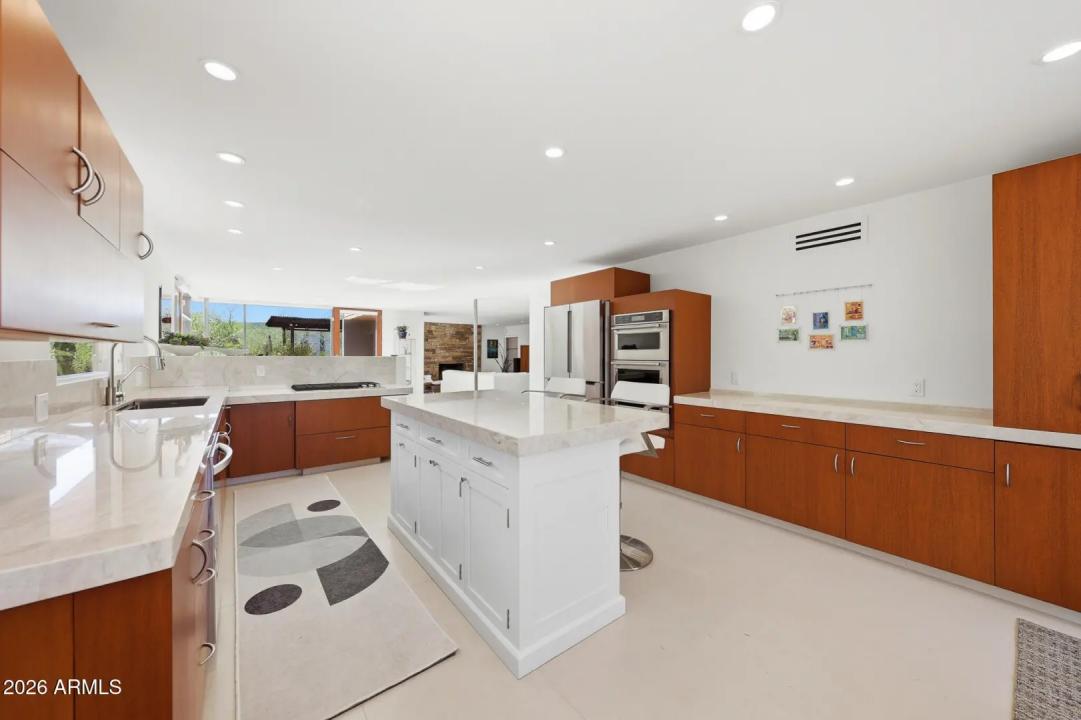 Real Estate Picture 21