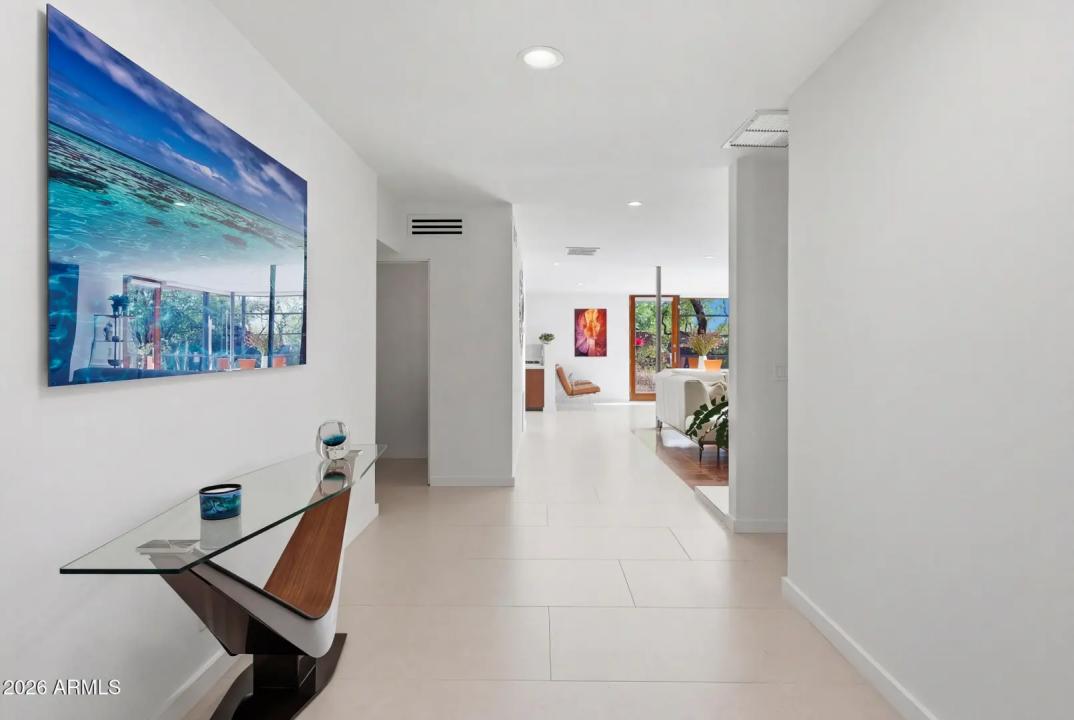 Real Estate Picture 11