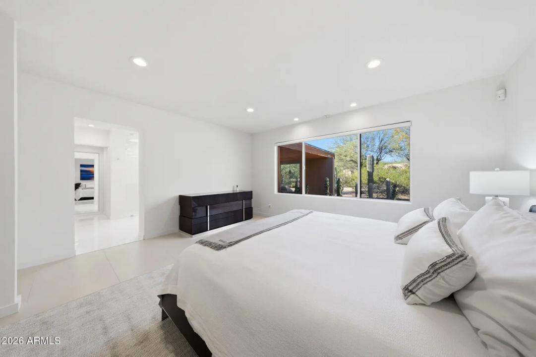 Real Estate Picture 26