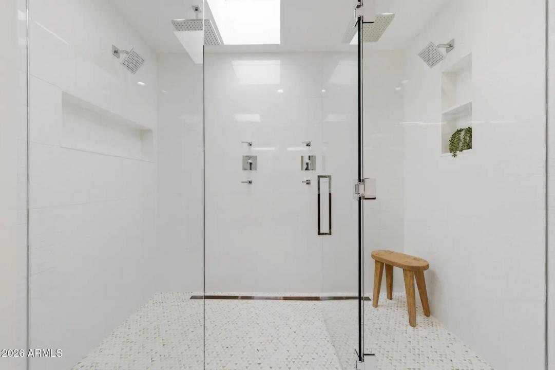 Real Estate Picture 28