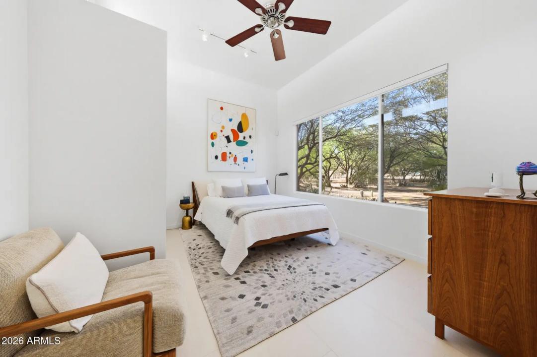 Real Estate Picture 30