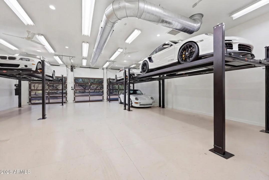 Real Estate Picture 6