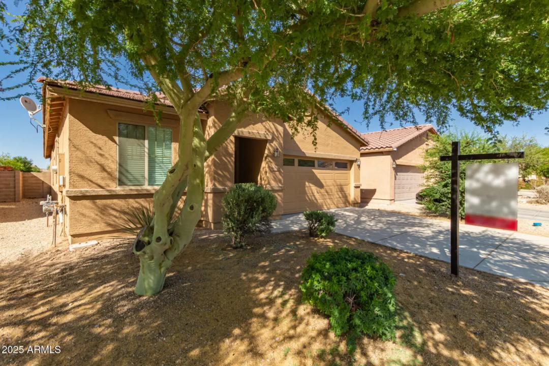 Real Estate Picture 3