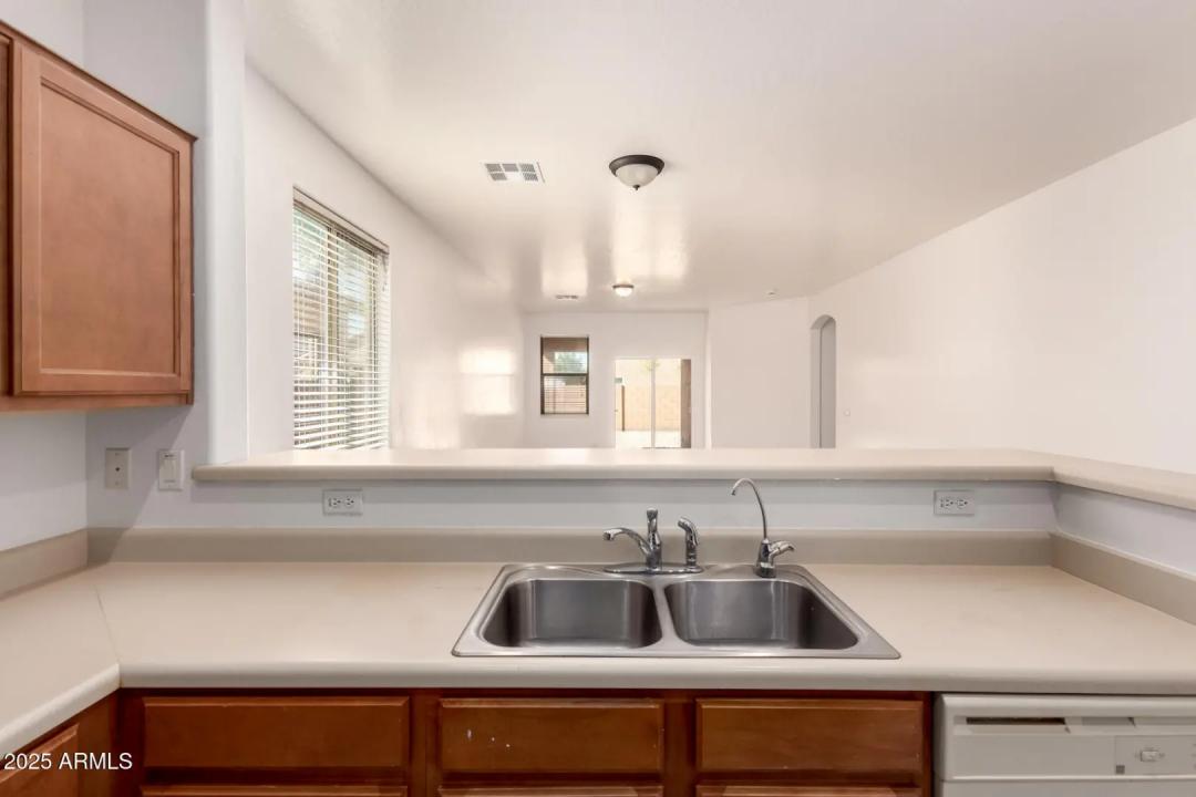 Real Estate Picture 15