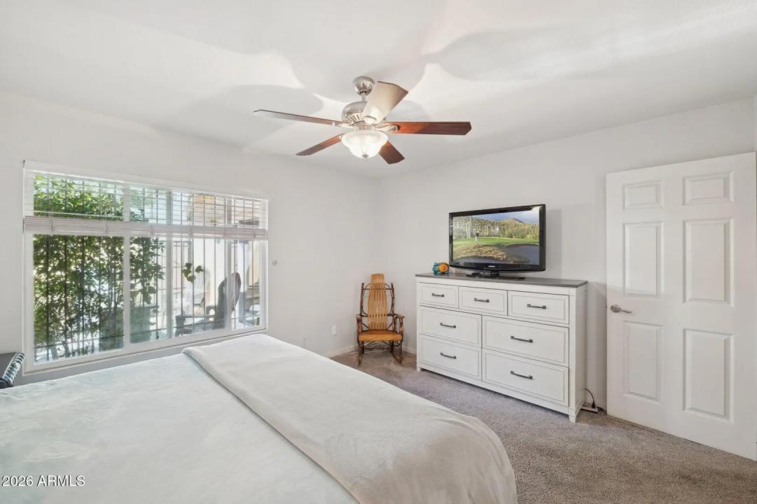 Real Estate Picture 18