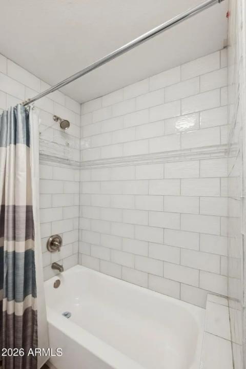 Real Estate Picture 16