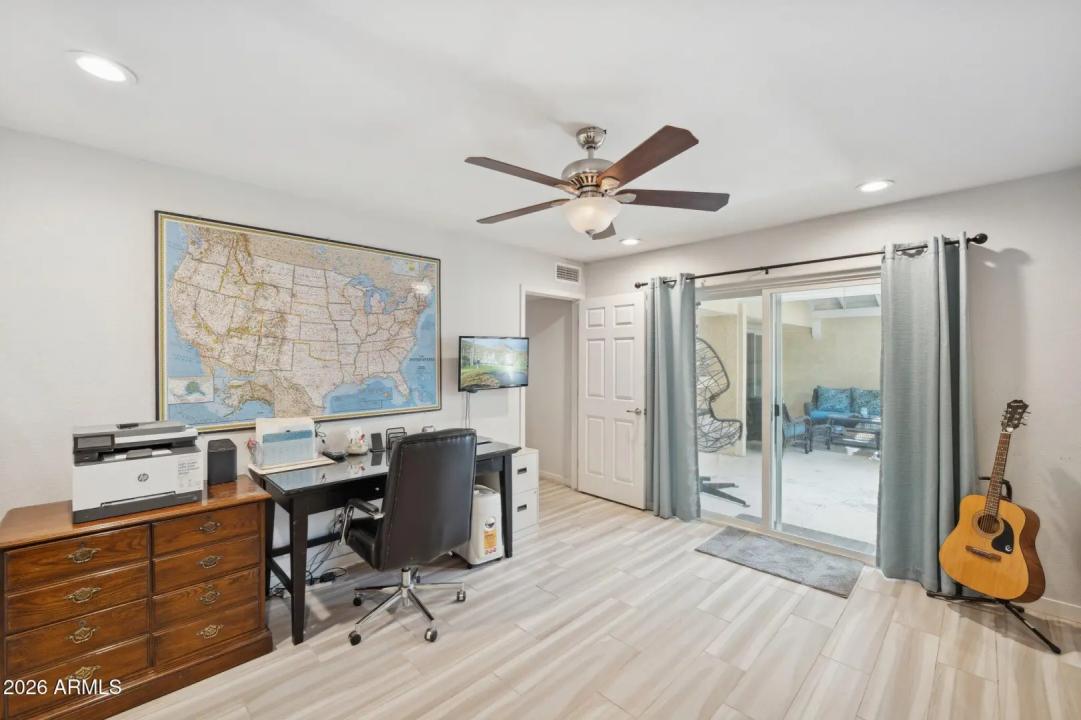 Real Estate Picture 12