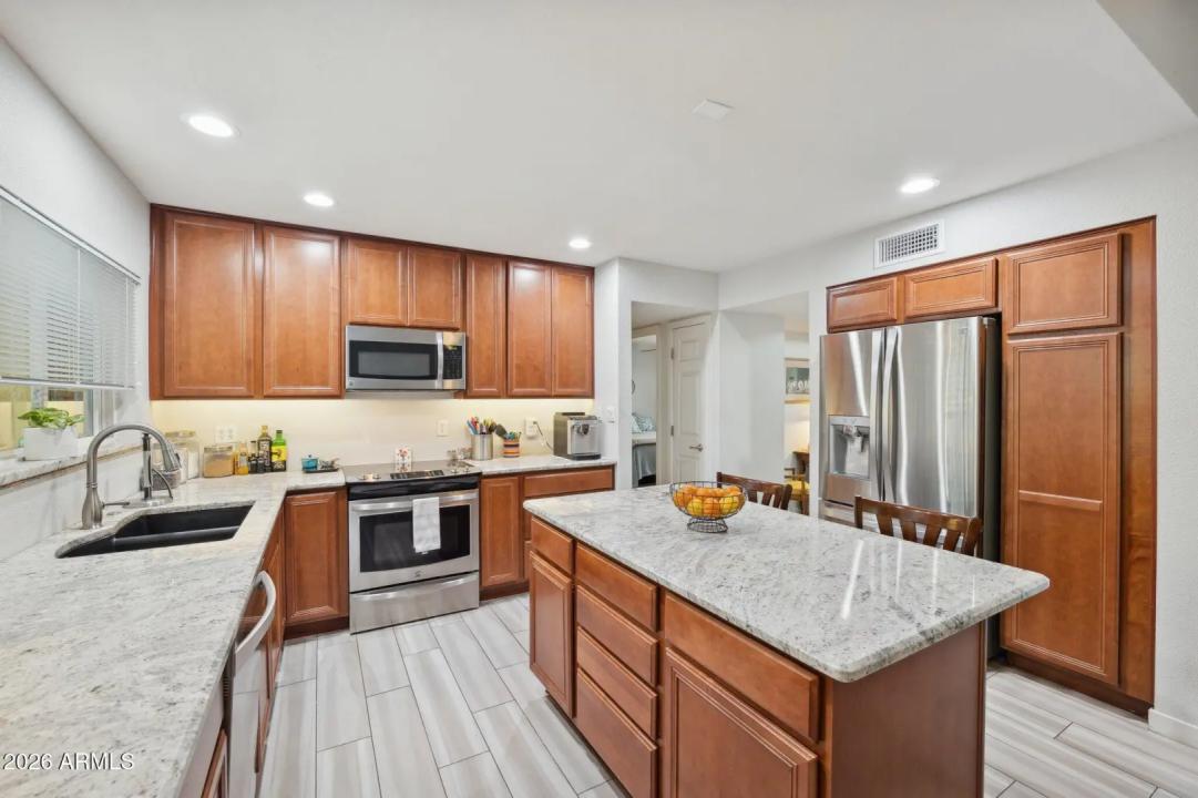 Real Estate Picture 6