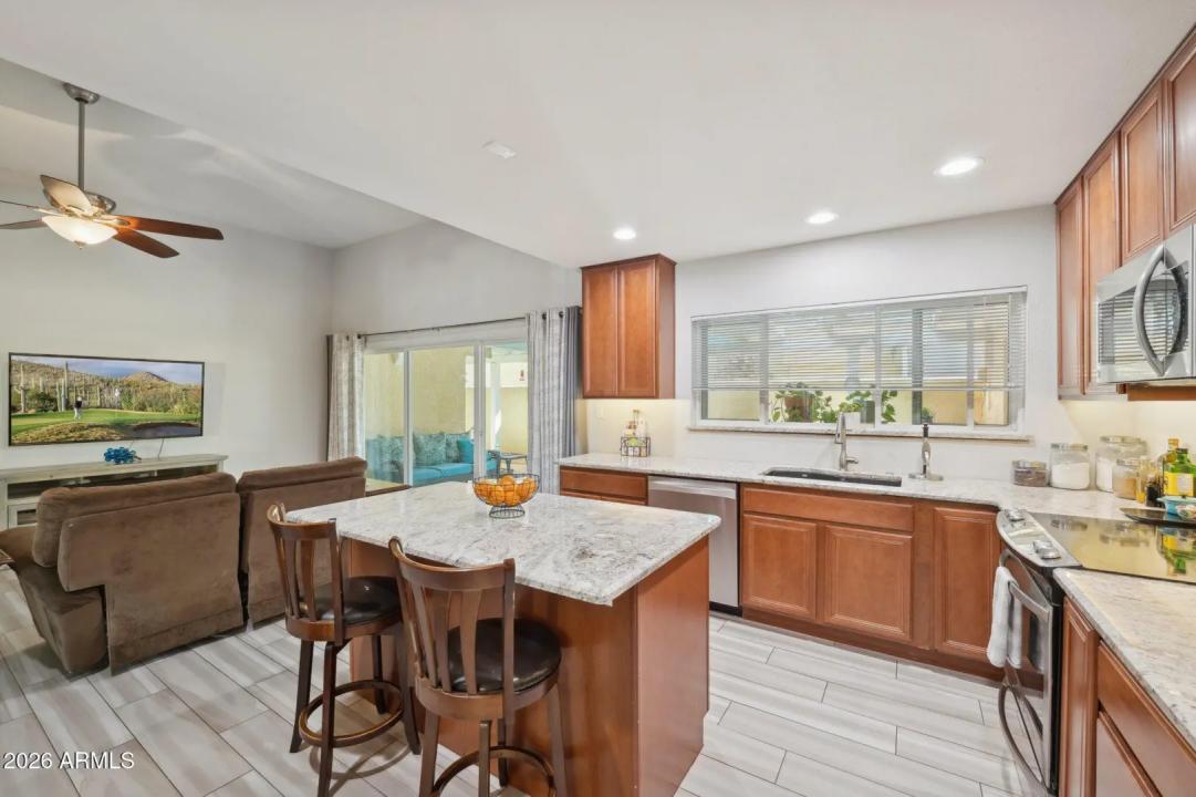 Real Estate Picture 7