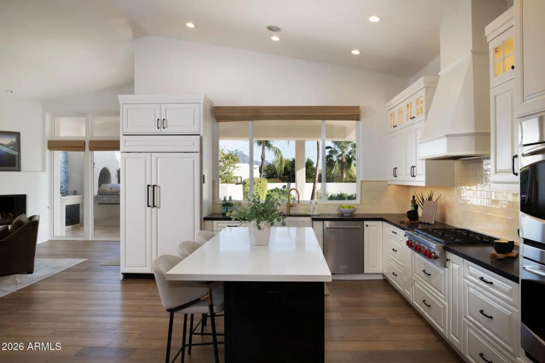 Real Estate Picture 2