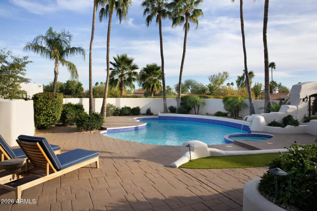 Real Estate Picture 1