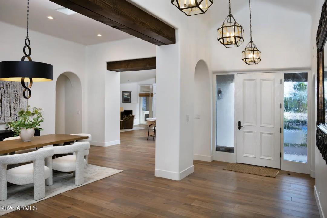 Real Estate Picture 7