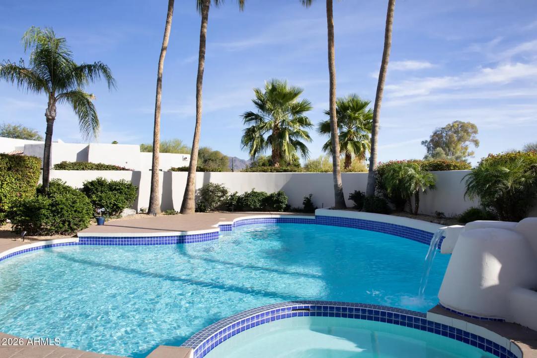 Real Estate Picture 20