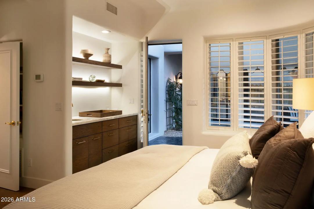 Real Estate Picture 27