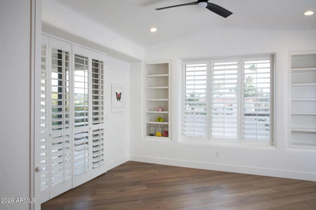 Real Estate Picture 14