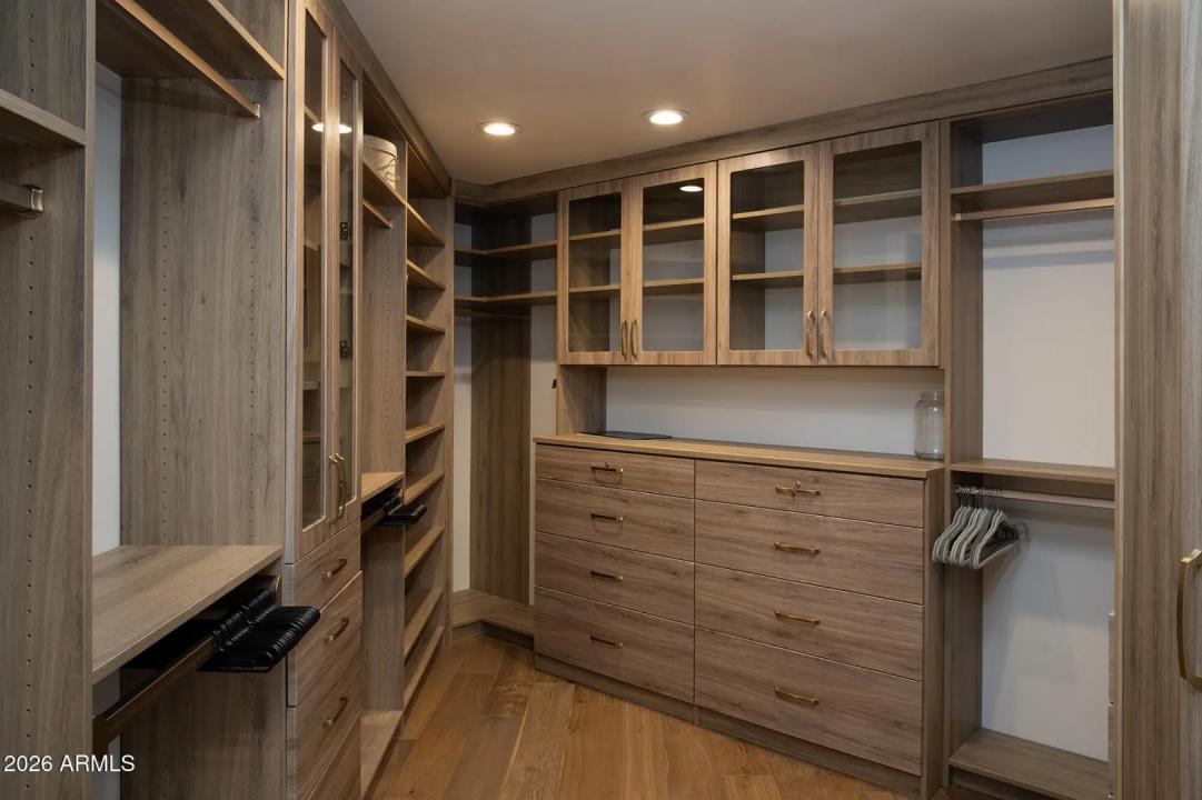 Real Estate Picture 18