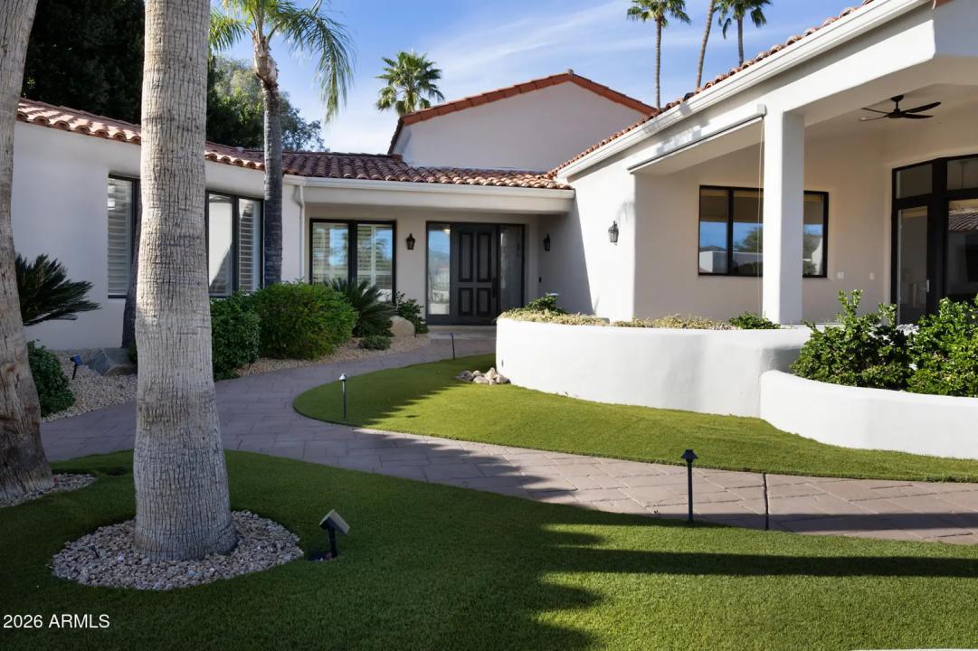 Real Estate Picture 16