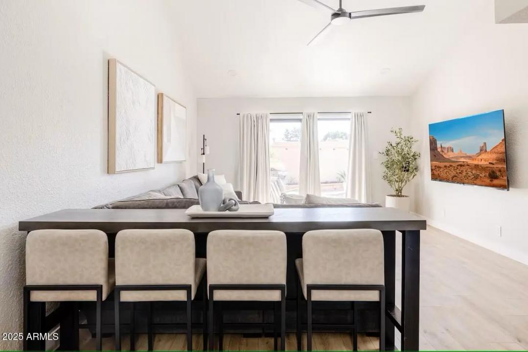 Real Estate Picture 6