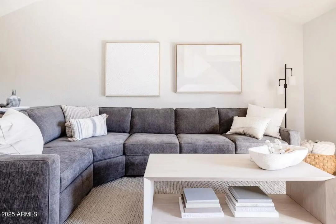 Real Estate Picture 7