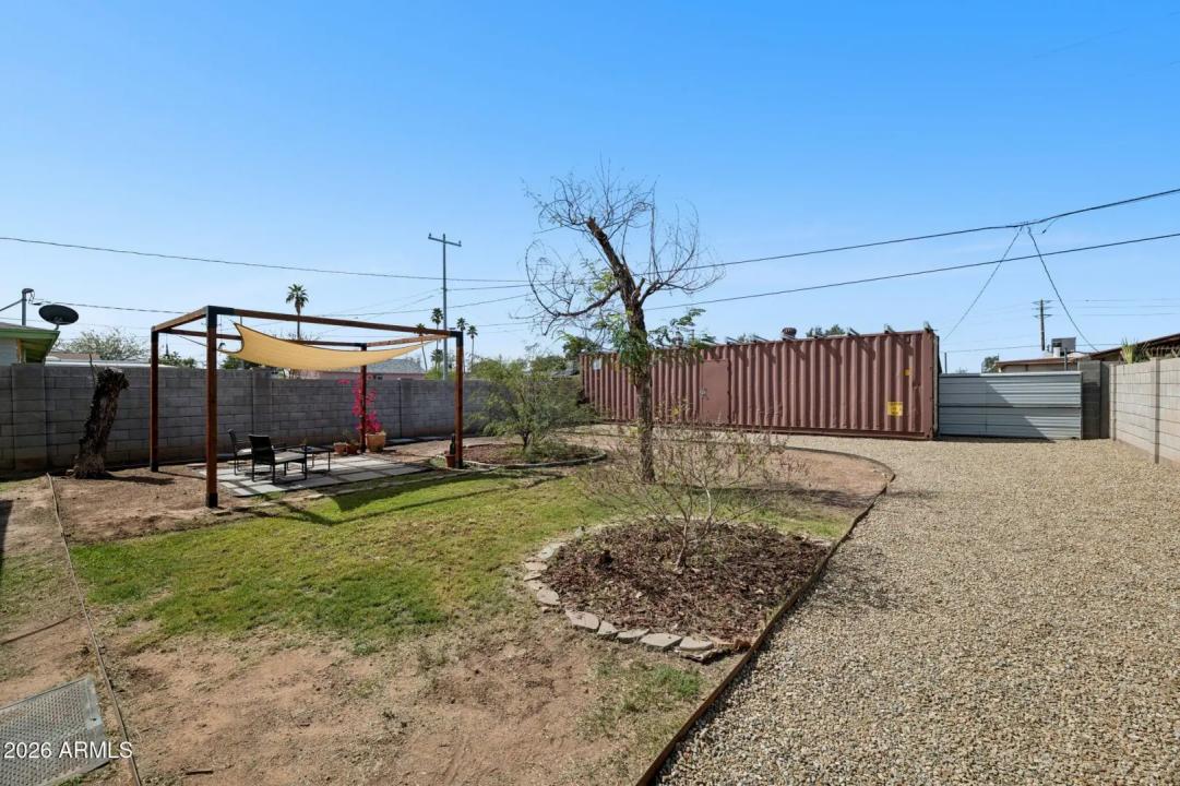 Real Estate Picture 24