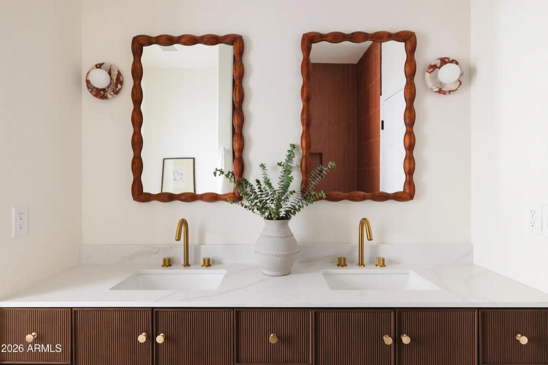 Real Estate Picture 37