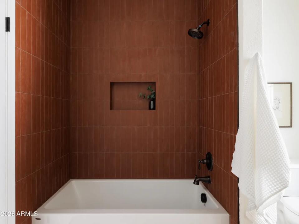 Real Estate Picture 38