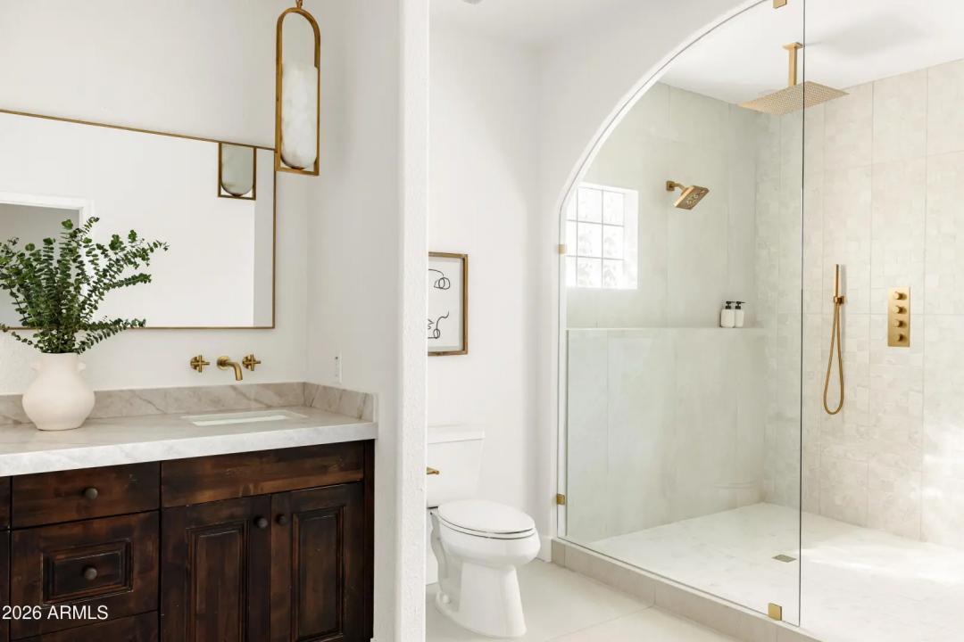 Real Estate Picture 32