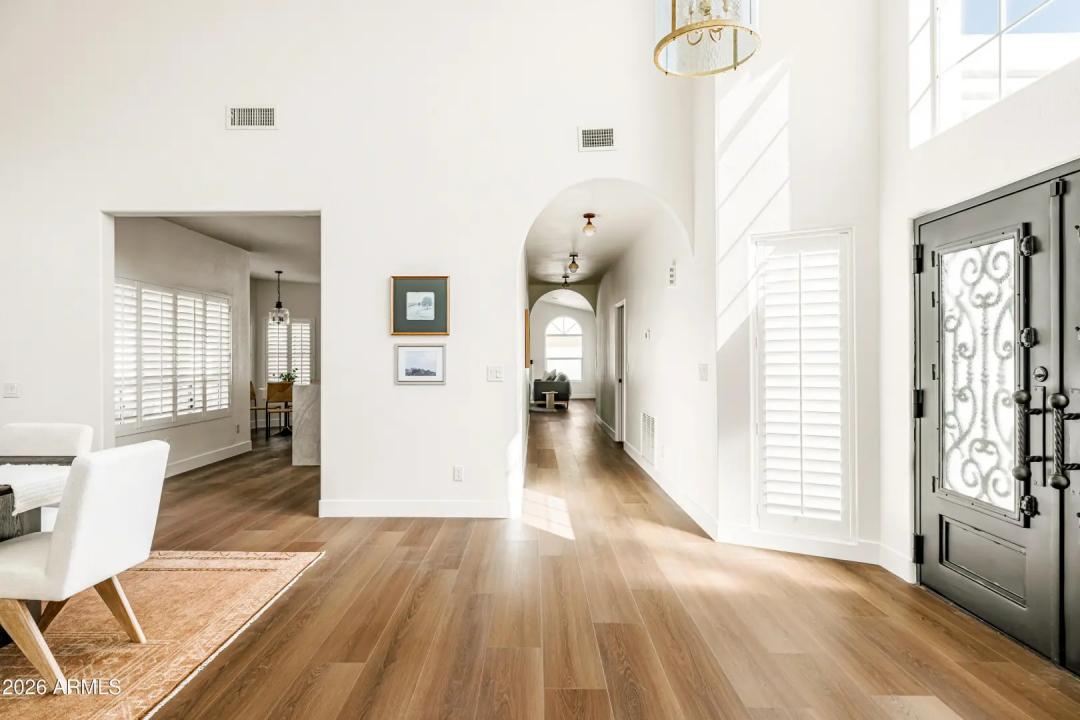 Real Estate Picture 8