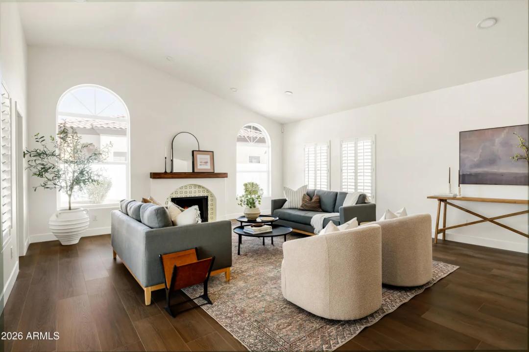 Real Estate Picture 20