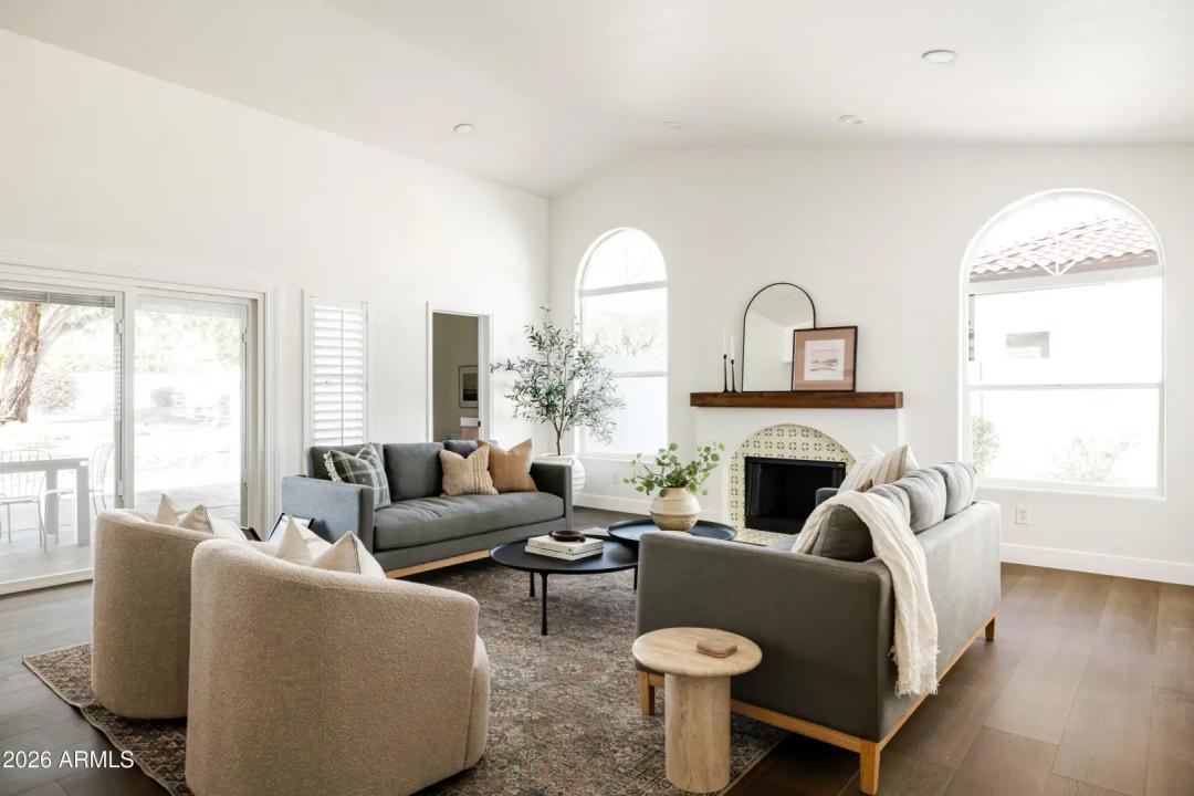 Real Estate Picture 23