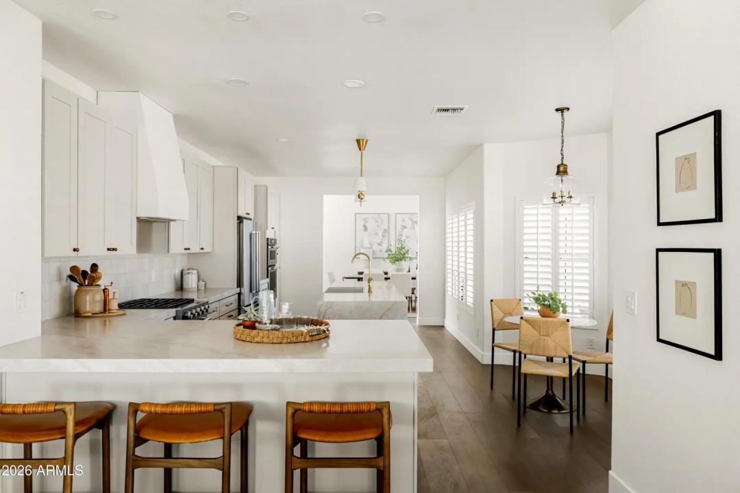 Real Estate Picture 16