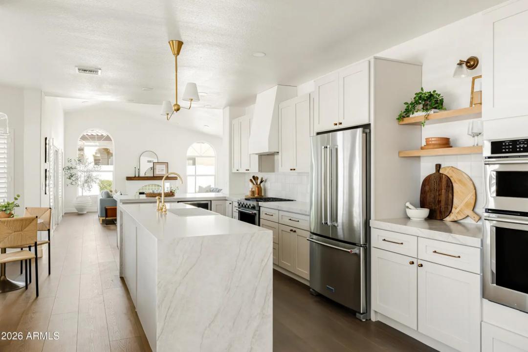 Real Estate Picture 10