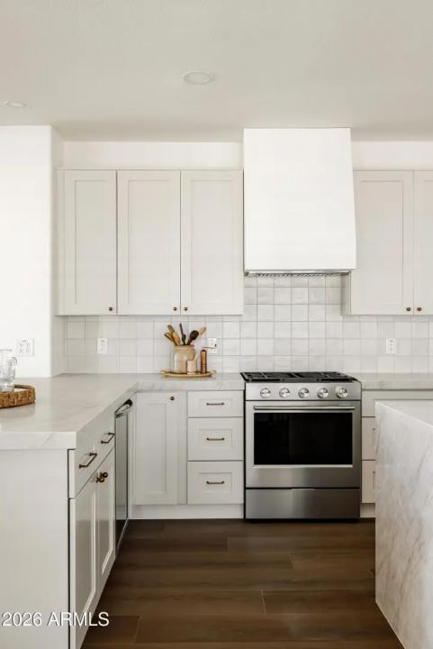 Real Estate Picture 14