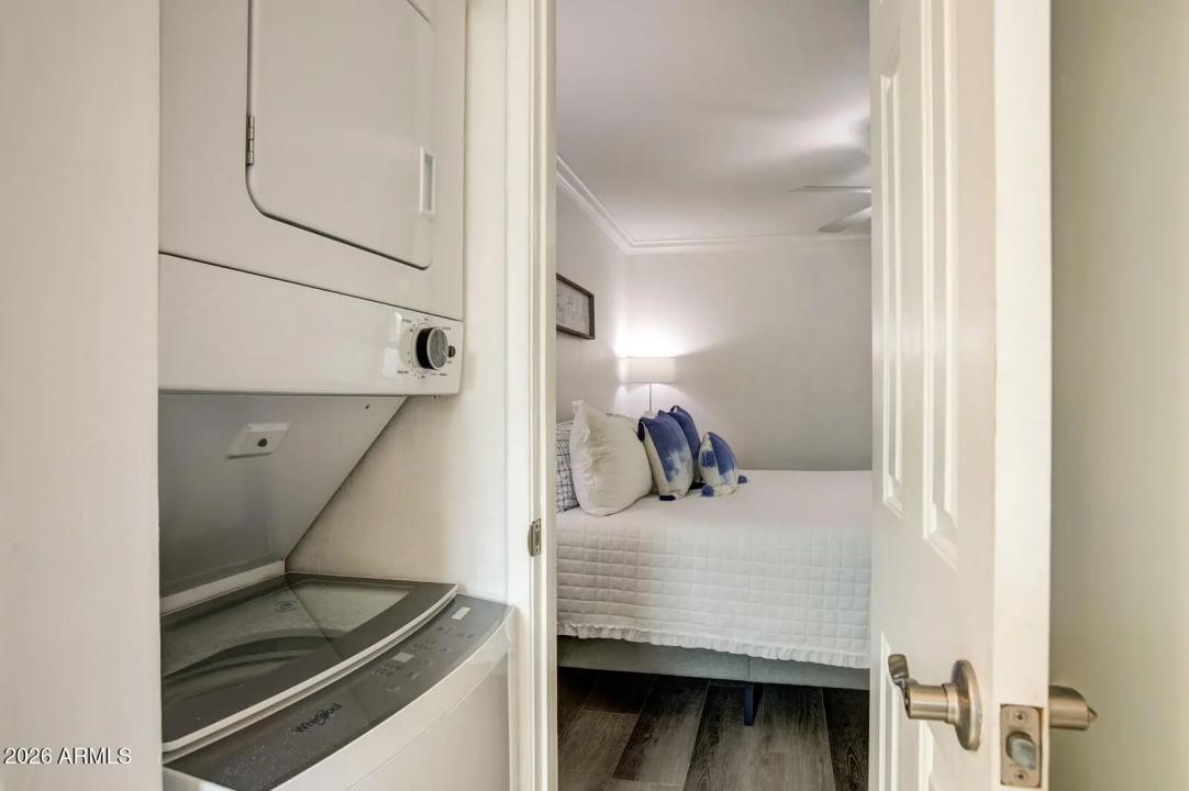 Real Estate Picture 14