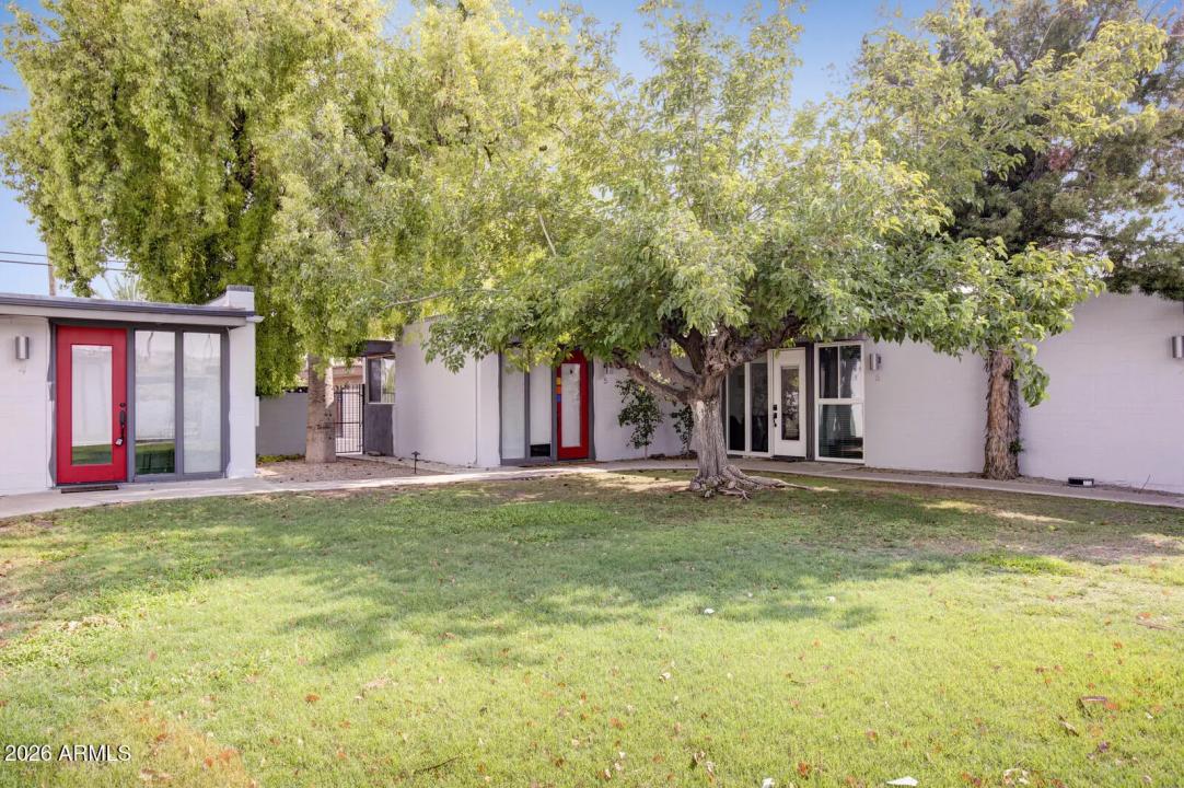 Real Estate Picture 17