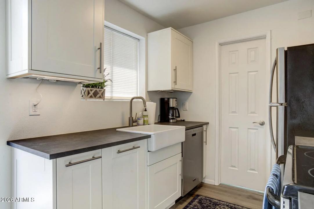 Real Estate Picture 8