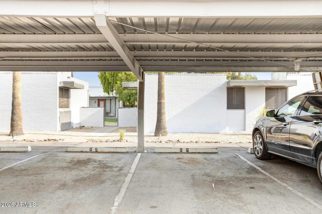 Real Estate Picture 22