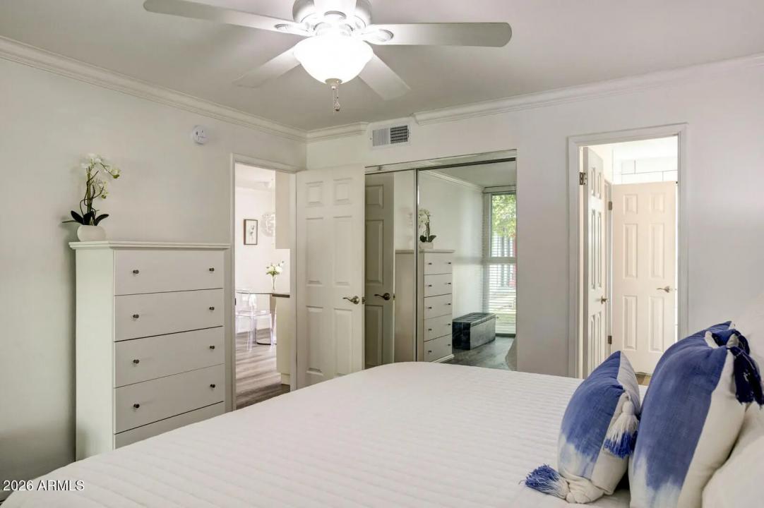 Real Estate Picture 10